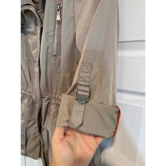 BCBGeneration Beige Jacket with Zip in Hood Size Small - Picture 3 of 10